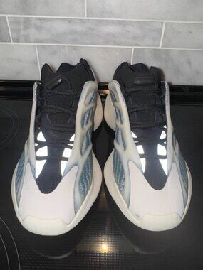 Size 7 - adidas Yeezy 700 V3 Kyanite
